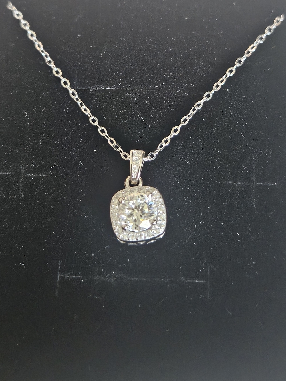 Round Cut Cushion Halo Moissanite Pendant Necklace